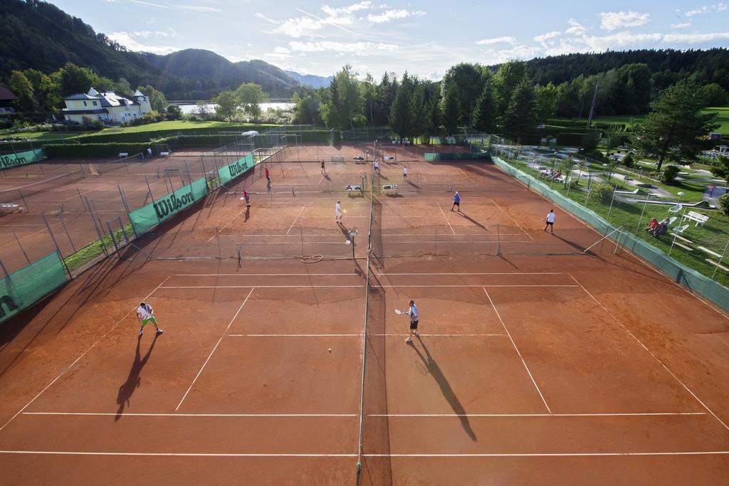 Golf-Tennis-Wellnesshotel Mori ザンクト・カンツィアン エクステリア 写真